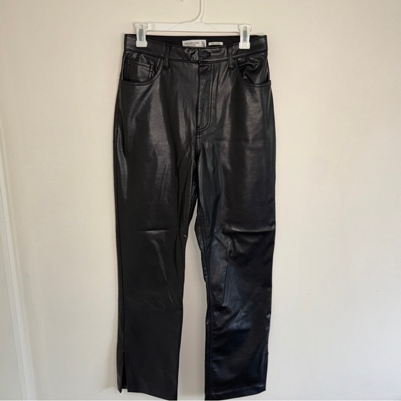 Abercrombie and Fitch Vegan Leather 90s Straight Ultra High Rise 29 / 8 Curve - Picture 2 of 7